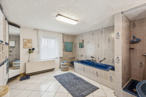 Badezimmer im Souterrain