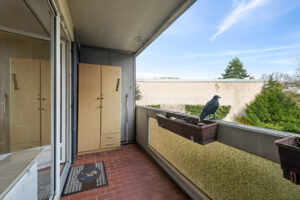 großer Balkon