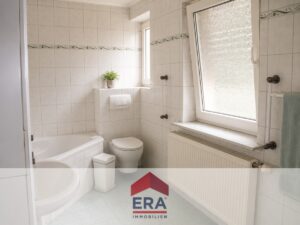 Badezimmer / EG Wohnung