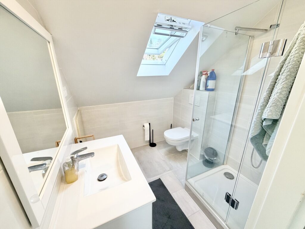 Badezimmer DG